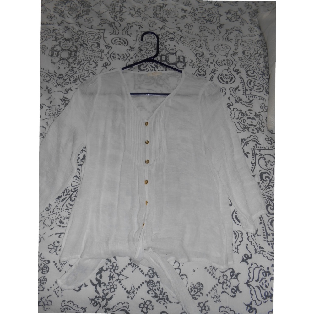 Button Down Shirt With Bottom Tie Closure